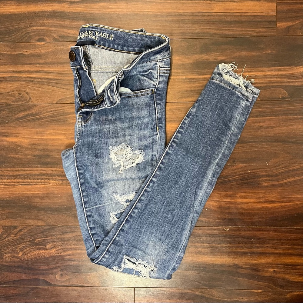AE Distressed Jegging